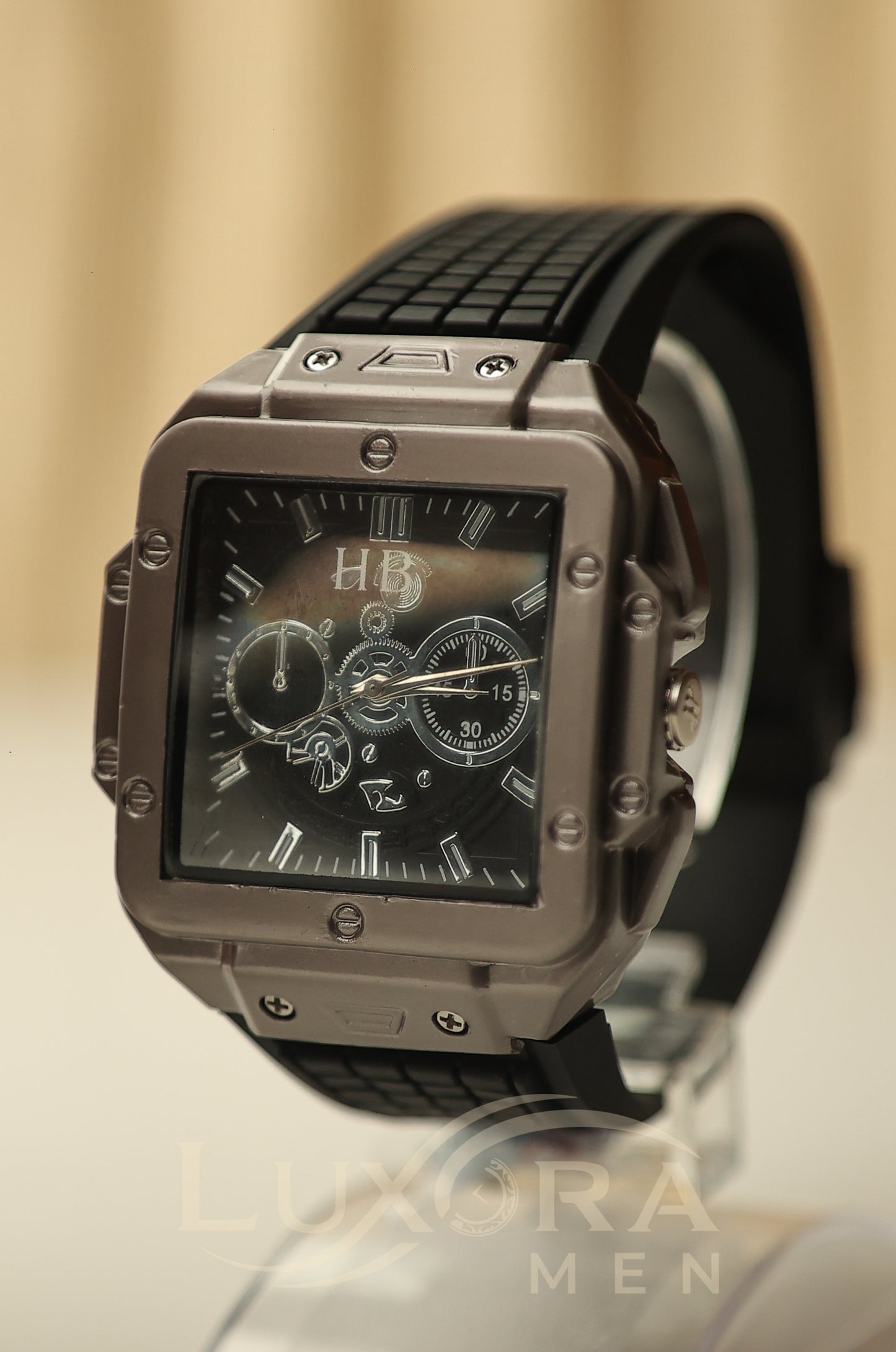 Aura + Hublot Square